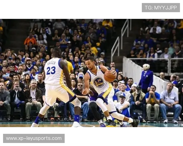 勇士技战术档案：挡拆后外线跑位的持续更新创造优势