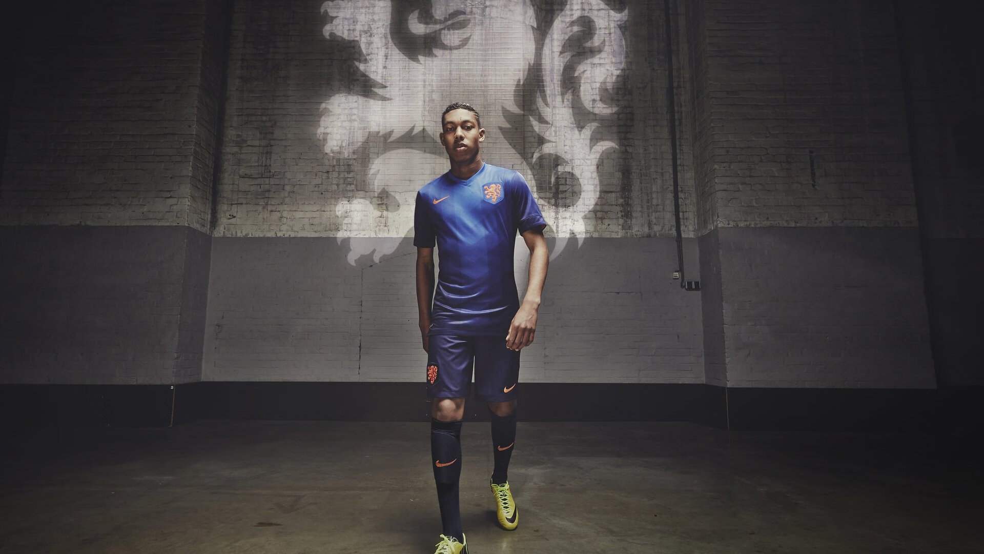 全国青少年足球邀请赛在南京激情开战，全国青少年校园足球联赛2021